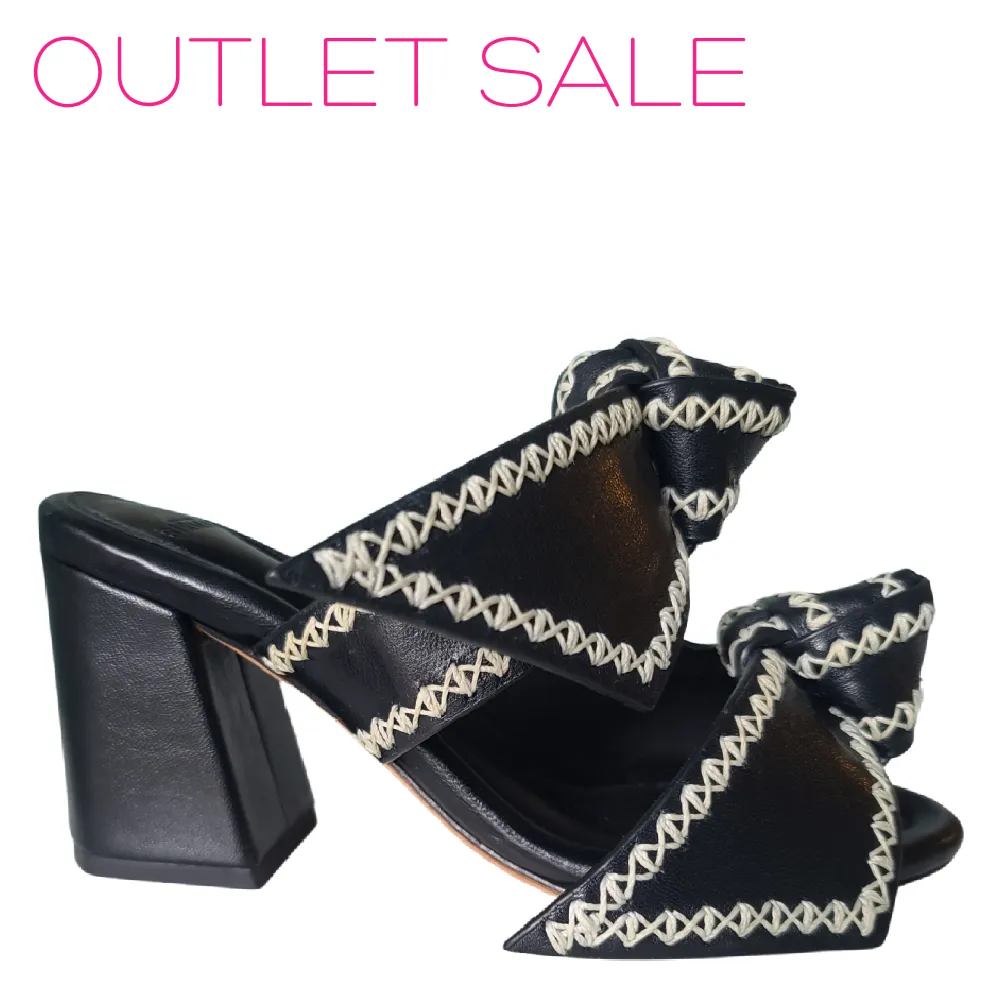 ASYMMETRIC CLARITA