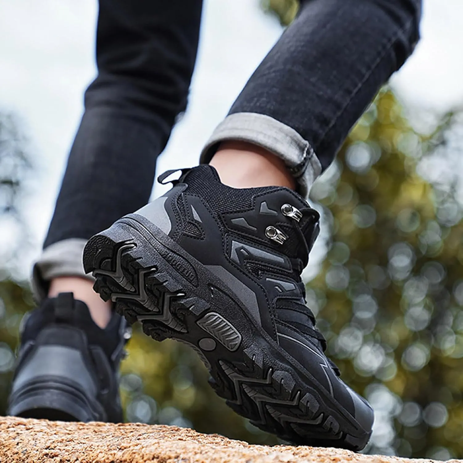 Men Autumn and Winter Hiking Shoes High Top Climbing Hiking Outdoor Shoes Casual Casual Slip on Shoes for Men No Socks