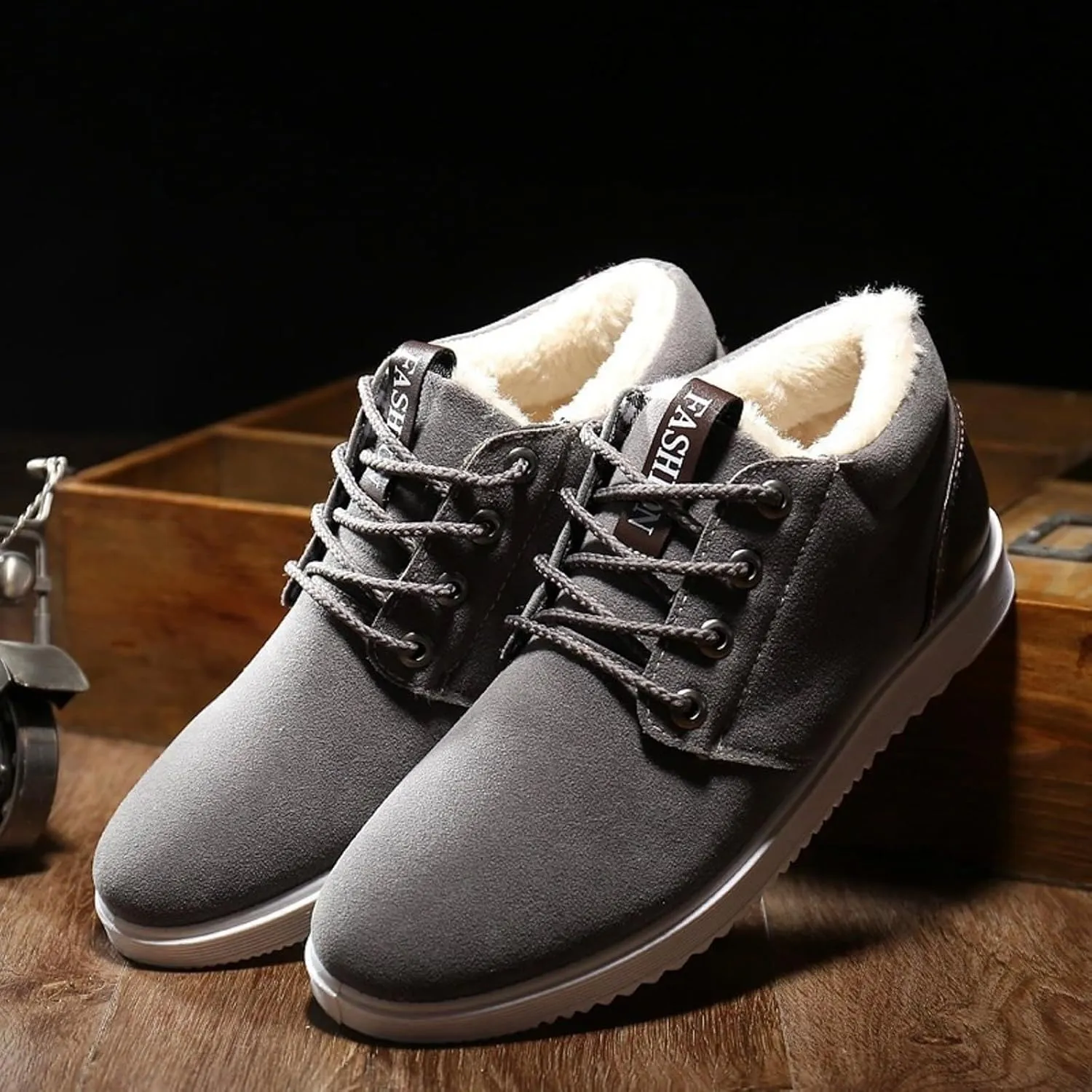 New Winter Men's Snow Boots Men's Cotton Shoes Velvet Thickening Warm Casual Hiking Boots Shoes Mens Casual Comfortable