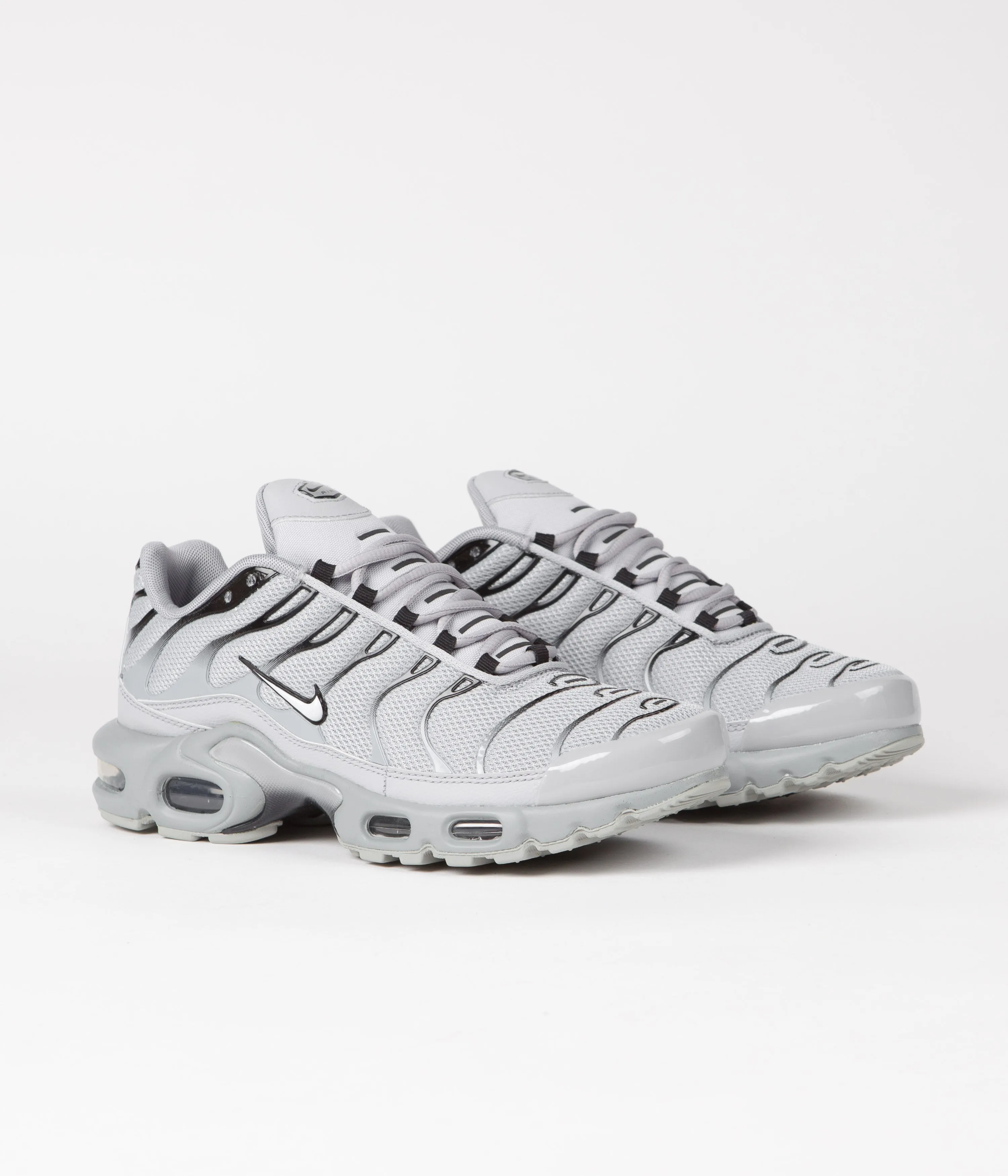 Nike Air Max Plus Shoes - Wolf Grey / White - Black