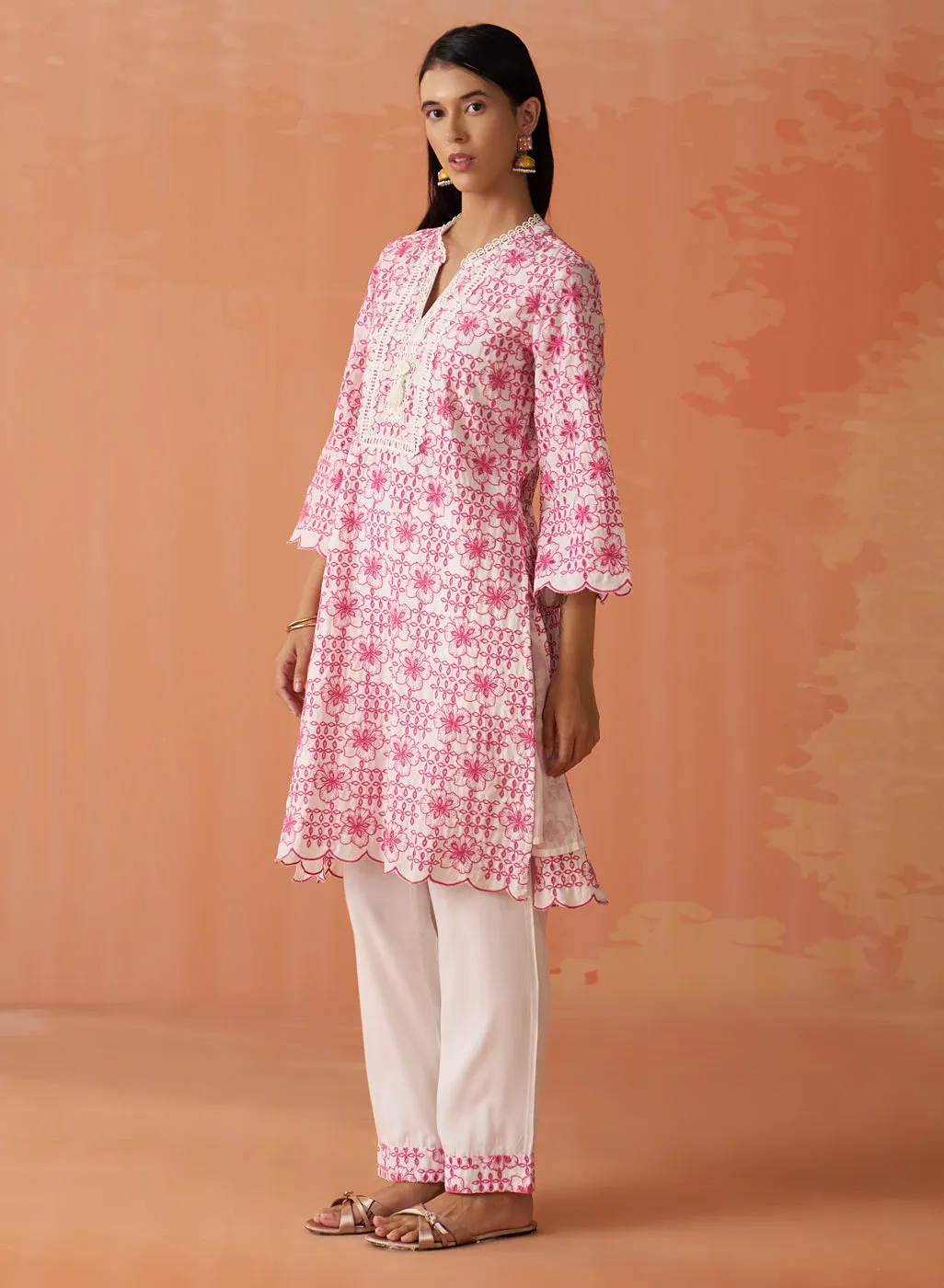 Saira Pink Embroidered Rayon Kurta Set for Women