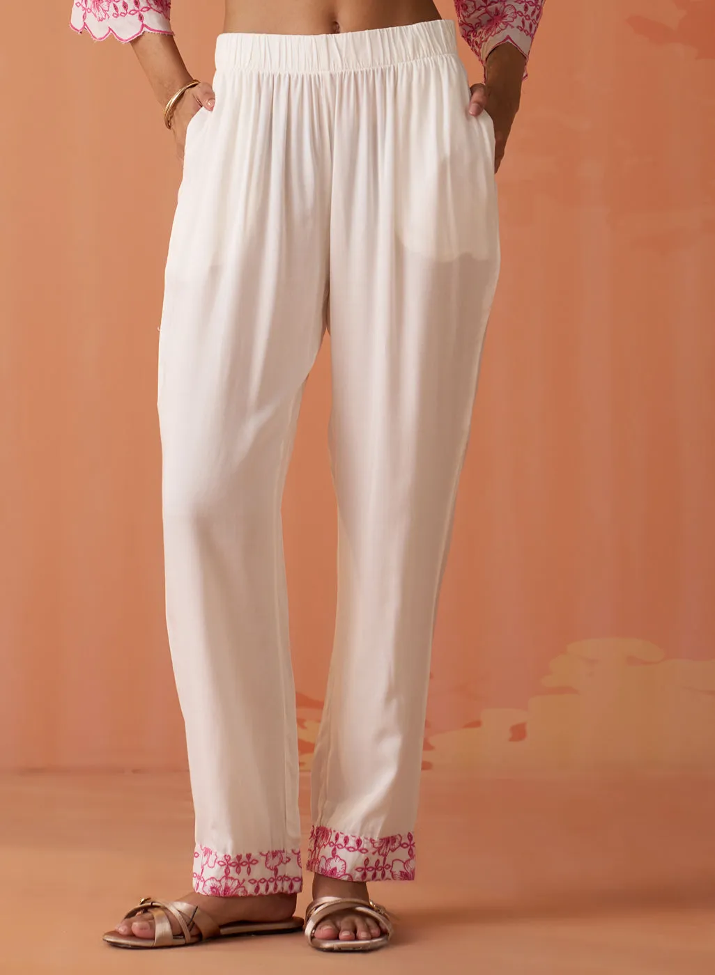 Saira Pink Embroidered Rayon Kurta Set for Women
