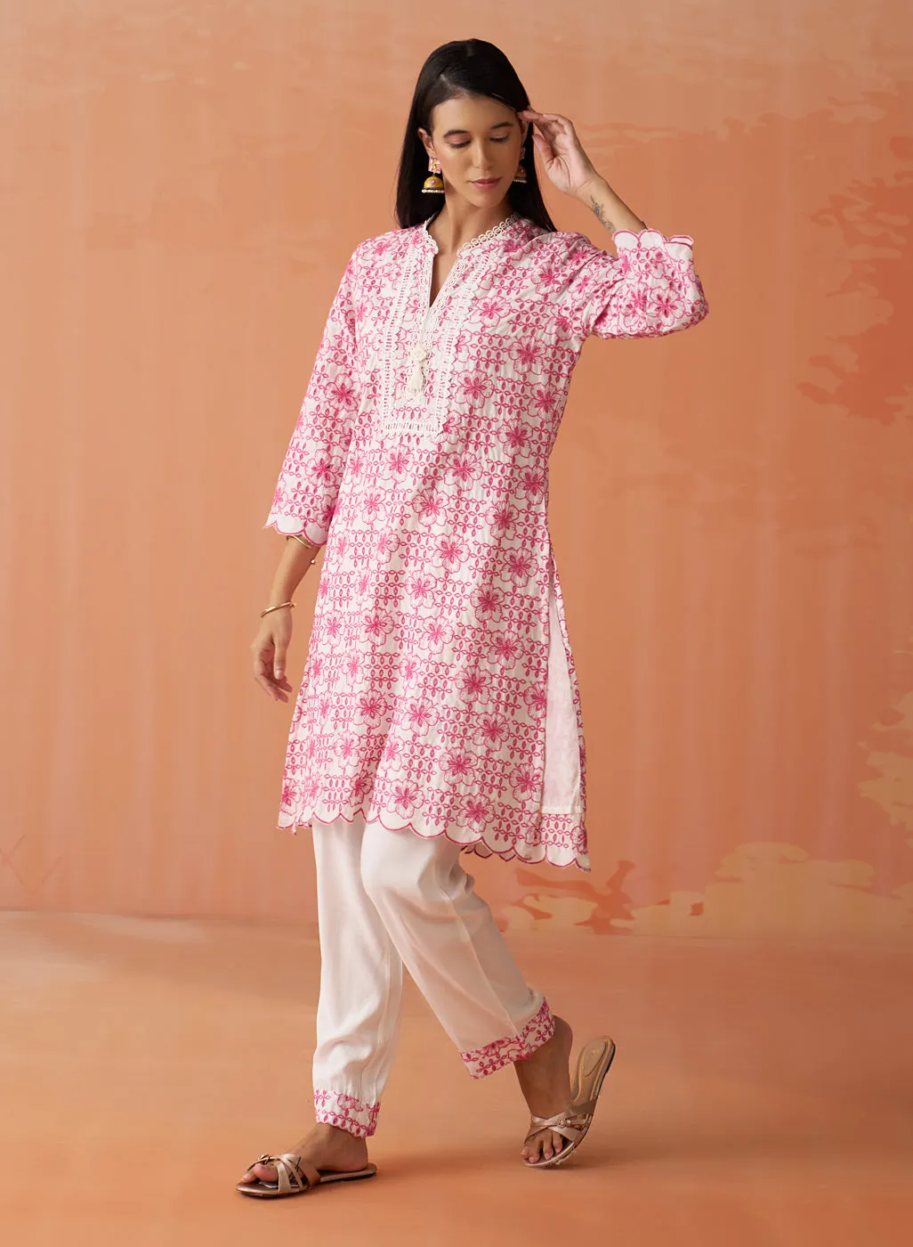 Saira Pink Embroidered Rayon Kurta Set for Women