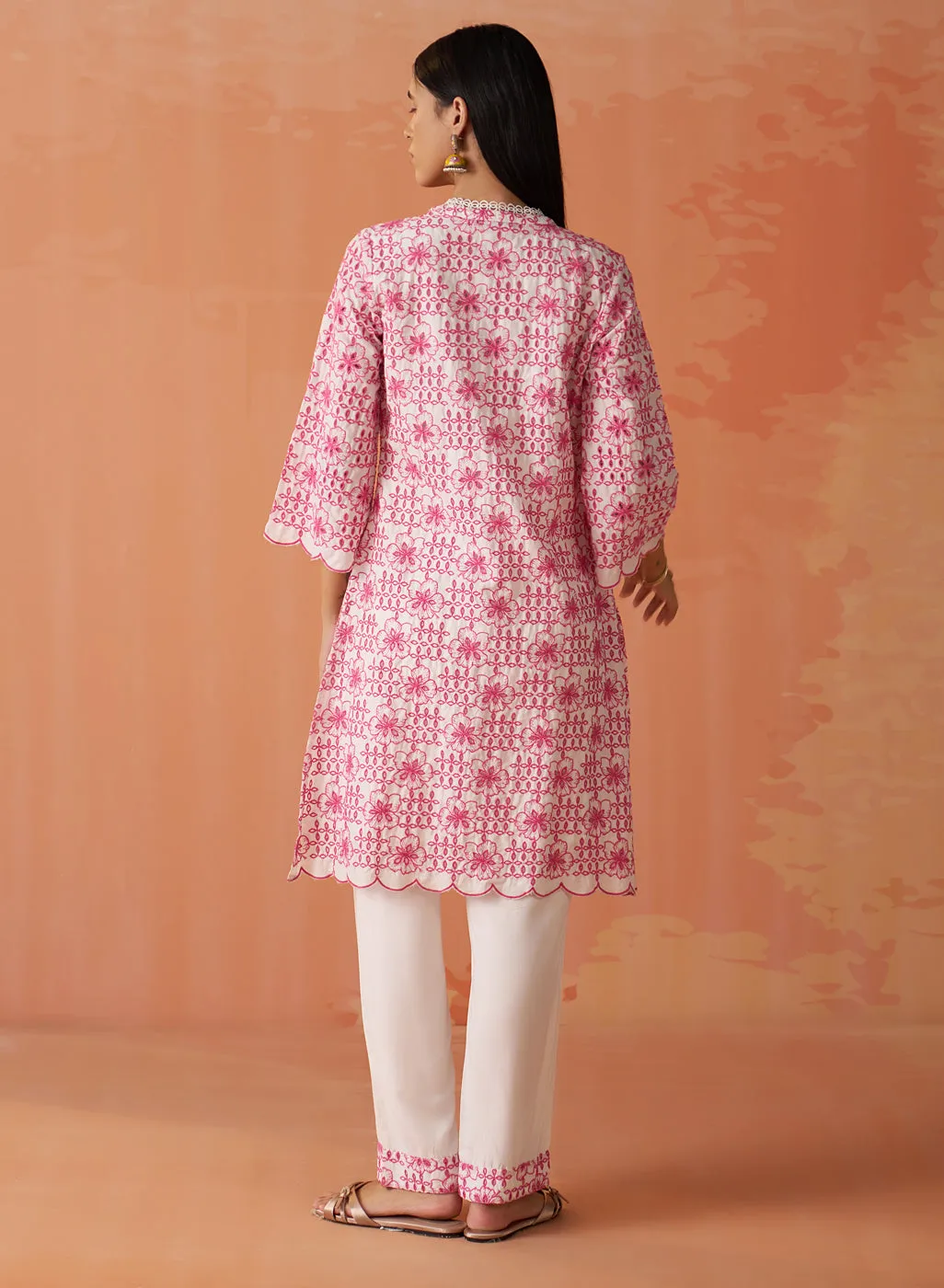 Saira Pink Embroidered Rayon Kurta Set for Women
